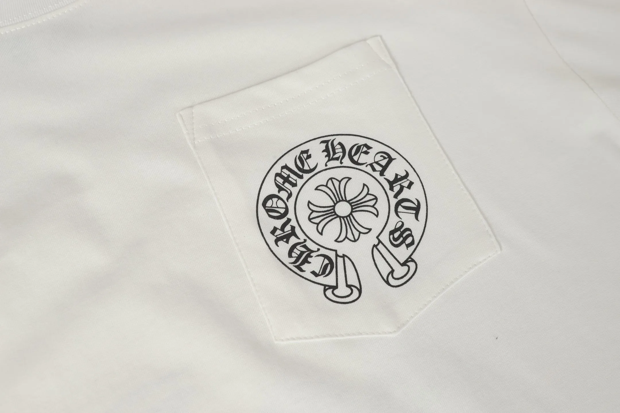 P150 2125 style -Chrome Hearts/Chrome Hearts Hong Kong limited Sanskrit letter printed long-sleeved T-shirt -High weight, high density and high quality. The wool is soft, delicate and skin-friendly. It feels soft and silky. It has excellent warmth and skin-friendly properties.